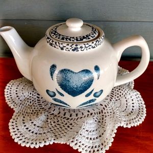 Teapot, sponge pattern, blue hearts ceramic